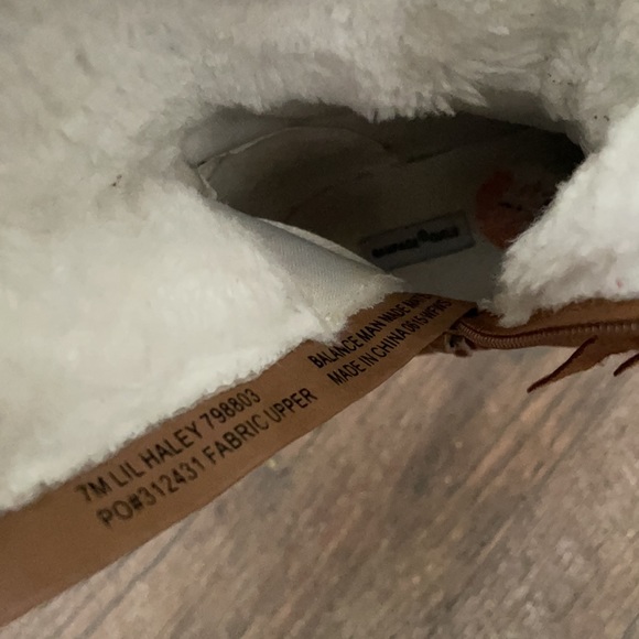 Baby girl boots, size 7 - Picture 4 of 7